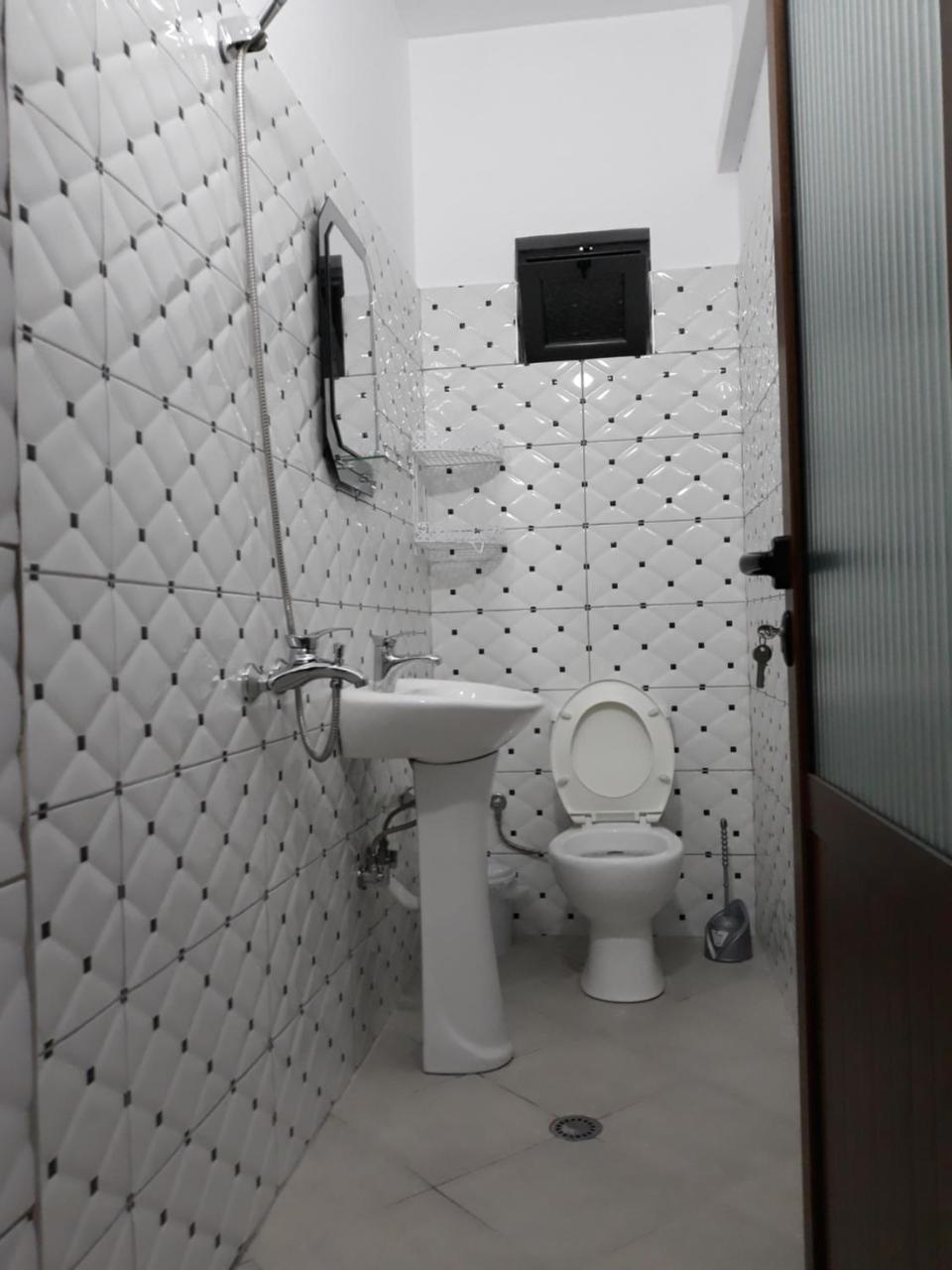 Guest House Xhuljon ベラト エクステリア 写真
