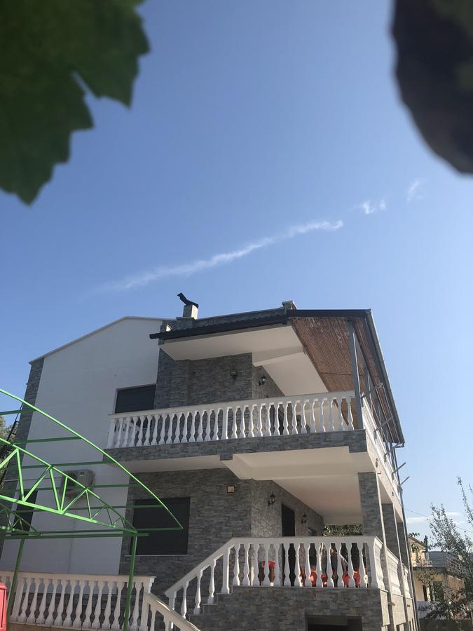 Guest House Xhuljon ベラト エクステリア 写真